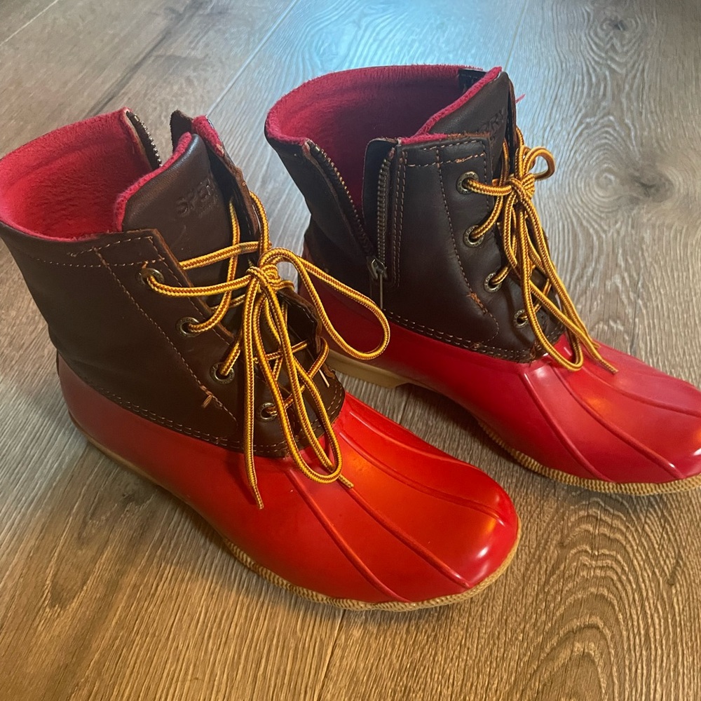 Sperry size 7 Duck Boots